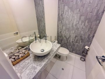 Venta Departamento en 1er piso en San Isidro