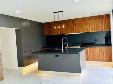 Casa en  venta en Angelopolis con 4 habitaciones y roofgarden, Parque Zacatecas.