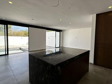 Casa de 3 recámaras dentro de privada en Conkal