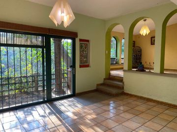 Casa en Fraccionamiento Jardines de Acapatzingo