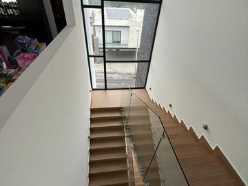 CASA EN VENTA CARRETERA NACIONAL CAROLCO