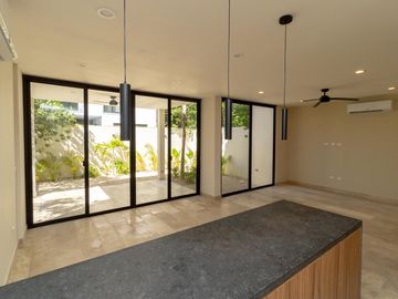 Casa en Venta en Residencial Valenia