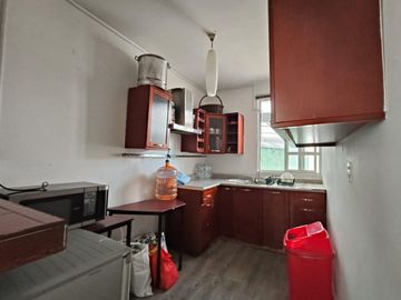 Edificio con 3 Departamentos.6 locales comerciales en  Blvd Ojo de Agua