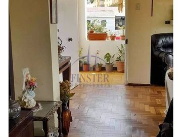 Finster Vende Amplia Casa Sólida Con Estupenda Ubicación En