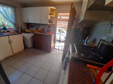 Espectacular Casa Sólida En El Corazón De Quintero
