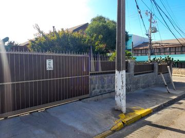 Espectacular Casa Sólida En El Corazón De Quintero