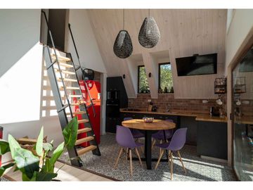 Hauslink Vende Preciosa Cabaña Equipada  2d2b + Altillo Cand