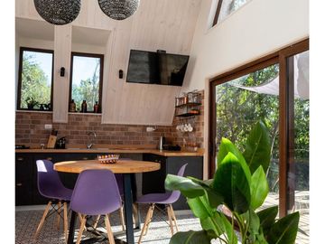 Hauslink Vende Preciosa Cabaña Equipada  2d2b + Altillo Cand