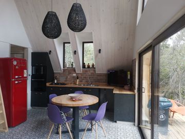 Hauslink Vende Preciosa Cabaña Equipada  2d2b + Altillo Cand