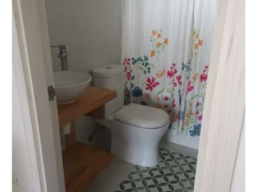 Hauslink Vende Preciosa Cabaña Equipada  2d2b + Altillo Cand