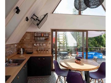 Hauslink Vende Preciosa Cabaña Equipada  2d2b + Altillo Cand