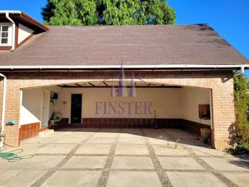 Finster Vende Preciosa Casa Inglesa Ubicada En Futuro Condom