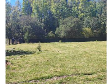 Mh&hauslink Vende, Hermosa Parcela Con Casa Y Cabaña En