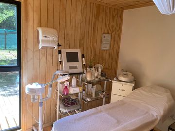 Mh&hauslink Vende, Hermosa Parcela Con Casa Y Cabaña En