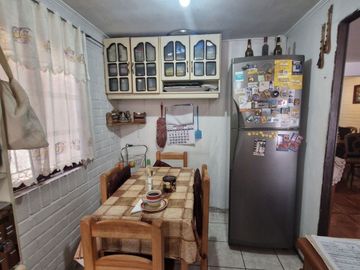 Hogares, Vende Amplia Casa 5d2b - Metro Las Parcelas - Avda.