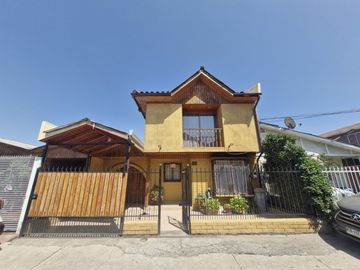 Hogares, Vende Amplia Casa 5d2b - Metro Las Parcelas - Avda.