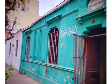 CASA PARA REMODELACION TOTAL 103/80m2