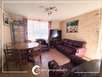 Acogedora Casa Familiar En Altos De Zañartu - El Quisco