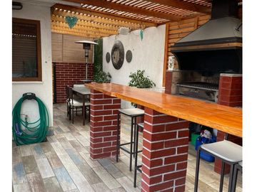 Gestimob Vende Excelente Casa De Esquina De 3 Pisos En Villa