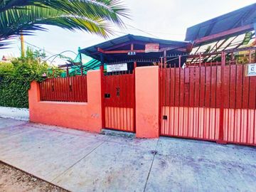 Casa En Venta En El Bosque - Impecable - Divergente Propieda