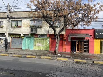 Maravilloso Edificio Con 4 Locales Comerciales Y 2 Departame