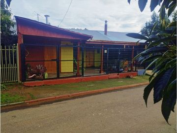 Casa En Venta En Parral. Con Opción A Arriendo - Divergente