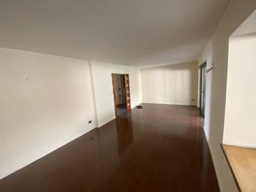 Casa Remodelada/ Vista Despejada - Cordillera Norte