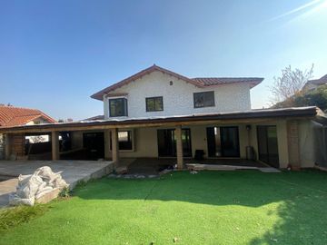 Casa Remodelada/ Vista Despejada - Cordillera Norte