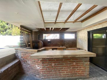 Casa Remodelada/ Vista Despejada - Cordillera Norte