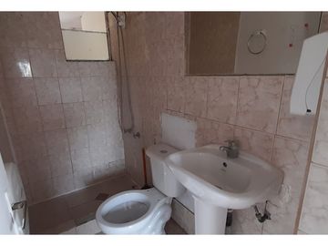 Finster Vende  Impecable Departamento, Av. Principal Quinter