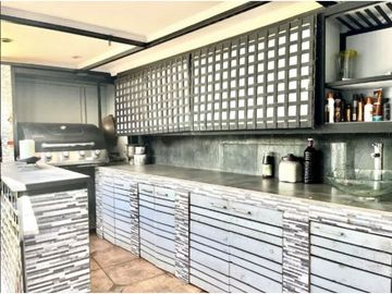 Gran Casa  En Vitacura - Nuevo Horizonte