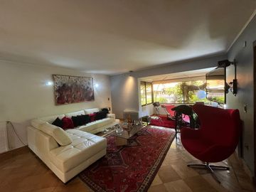 Gran Casa  En Vitacura - Nuevo Horizonte