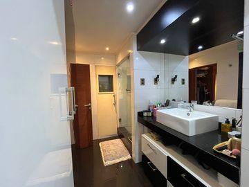 Gran Casa  En Vitacura - Nuevo Horizonte