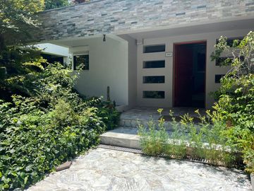 Gran Casa  En Vitacura - Nuevo Horizonte