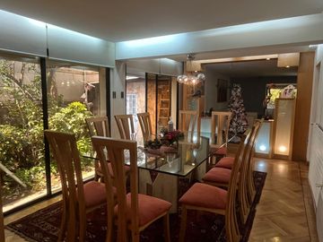 Gran Casa  En Vitacura - Nuevo Horizonte