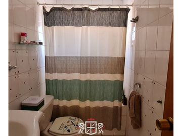 Casa en Príncipe De Gales, Pasaje Seguro. FHP