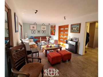 Casa en Príncipe De Gales, Pasaje Seguro. FHP