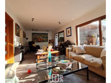 Casa en Príncipe De Gales, Pasaje Seguro. FHP