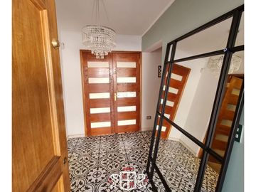 Casa en Príncipe De Gales, Pasaje Seguro. FHP