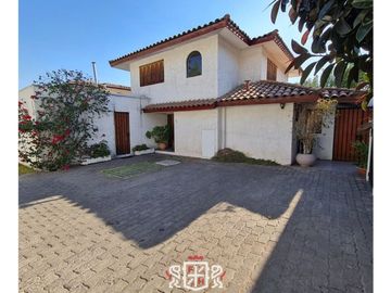 Casa en Príncipe De Gales, Pasaje Seguro. FHP