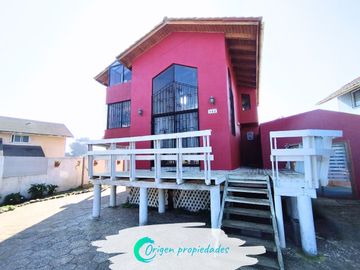 Increíble Casa Sólida A Pasos Del Mar, El Quisco Norte