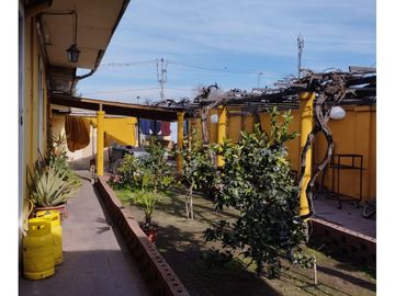 Arayabroker Vende Casa Con Excelente Ubicación En Estación C