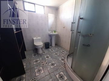 Finster Vende Linda Casa 180m2 Construidos, San Pedro, Quill