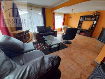 Finster Vende Linda Casa 180m2 Construidos, San Pedro, Quill