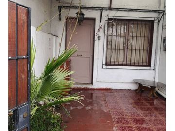 Se Vende Hermosa Y Amplia  Casa En Recoleta. Mossaa