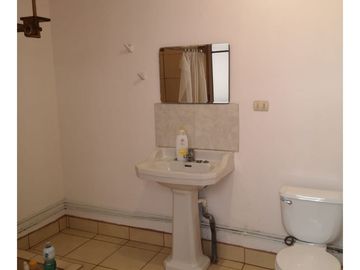 Se Vende Hermosa Y Amplia  Casa En Recoleta. Mossaa