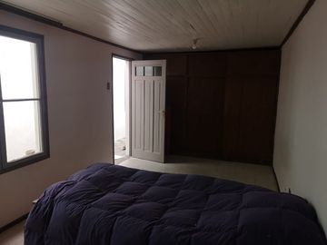 Se Vende Hermosa Y Amplia  Casa En Recoleta. Mossaa