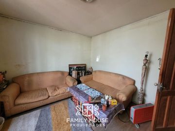 Casa Con Potencial De Remodelación En Providencia, Calle Car