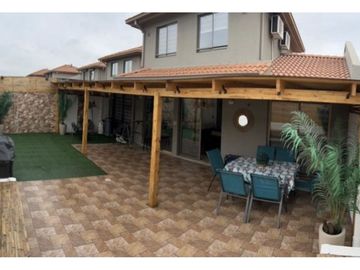 Venta De Hermosa  Casa En Condominio Aires  De Buin. Mossaa