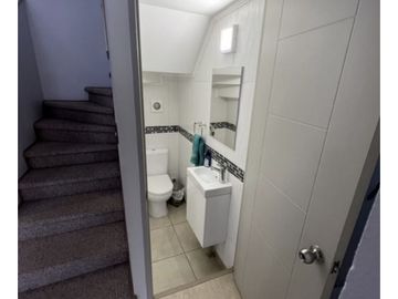 Venta De Hermosa  Casa En Condominio Aires  De Buin. Mossaa